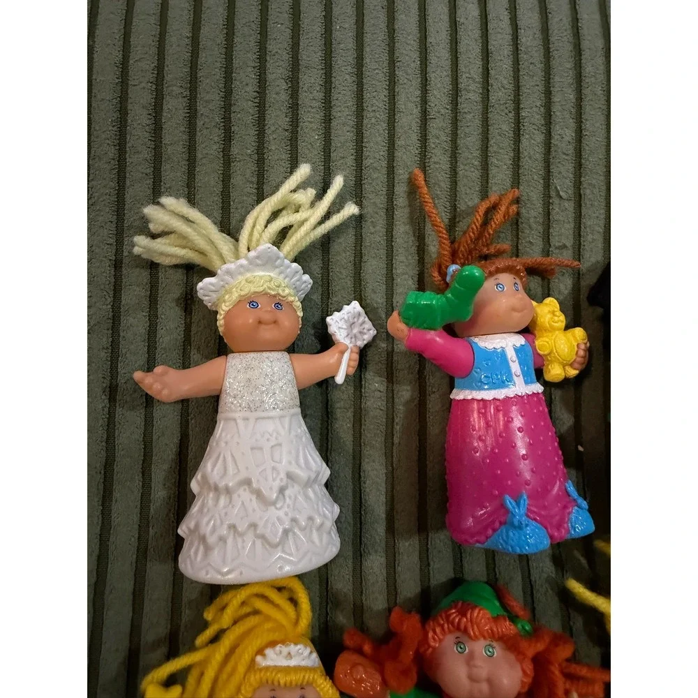 Cabbage Patch Kids six cabbage